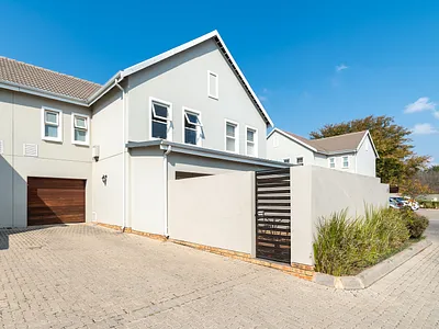 3 Bedroom Apartment For Sale in Sandton - img