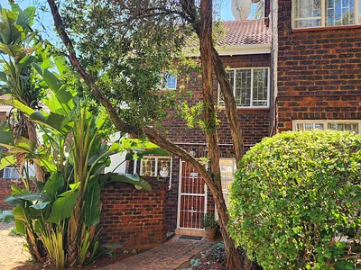 2 Bedroom Apartment To Rent in Pretoria - Z9Xj.webp