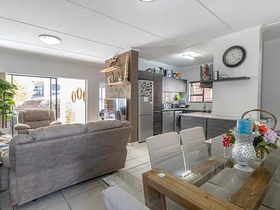 3 Bedroom Apartment For Sale in Edenvale - wyom.webp