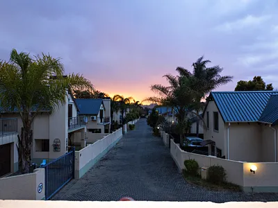 2 Bedroom Townhouse For Sale in Pretoria - img