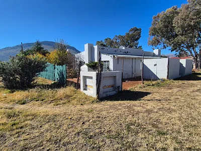 4 Bedroom House For Sale in Tarkastad - img