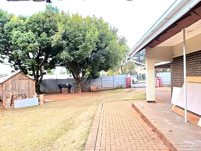 4 Bedroom House For Sale in Johannesburg - D5jy.webp