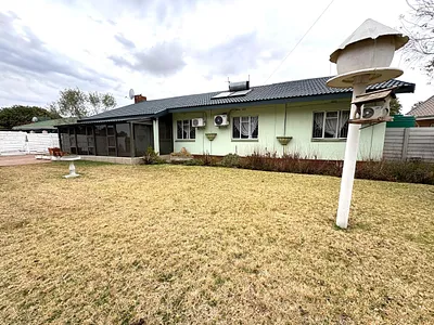 6 Bedroom House For Sale in Welkom - WPU1.webp