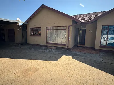 5 Bedroom House For Sale in Boksburg - jH2O.webp