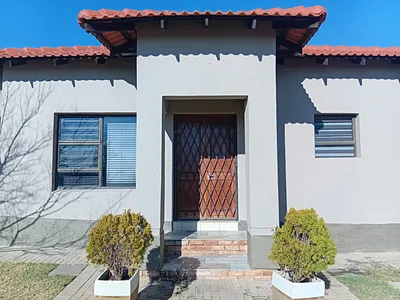 2 Bedroom House To Rent in Klerksdorp - KsRz.webp