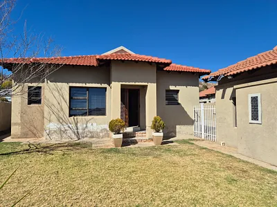 2 Bedroom House To Rent in Klerksdorp - img