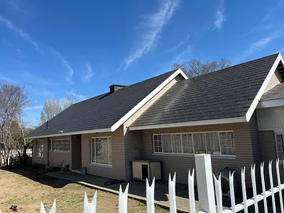 4 Bedroom House For Sale in Kroonstad - qMo5.webp
