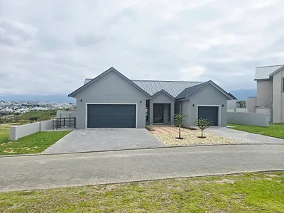 3 Bedroom House For Sale in George - zVu7.webp