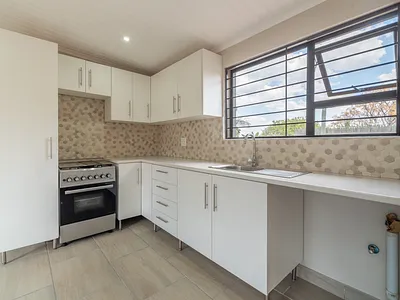 1 Bedroom Apartment To Rent in Randburg - img