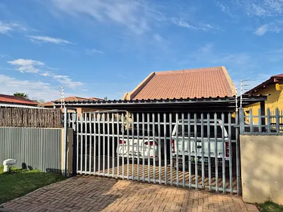 3 Bedroom House For Sale in Klerksdorp - itqq.webp