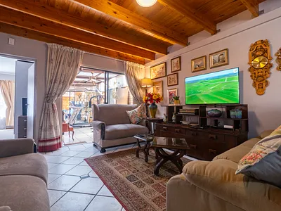 4 Bedroom Townhouse For Sale in Allen's Nek, Roodepoort - img