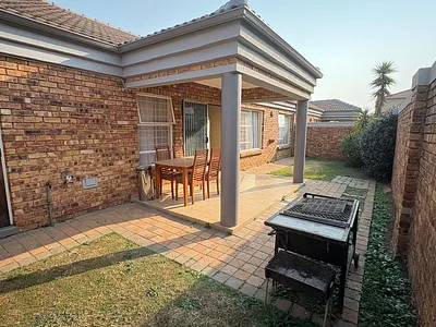 3 Bedroom Townhouse For Sale in Boksburg - img