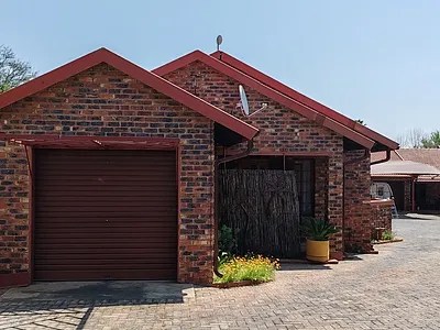 2 Bedroom Townhouse For Sale in Parys - img