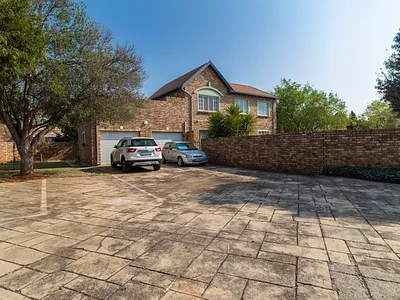 2 Bedroom Apartment For Sale in Pretoria - img