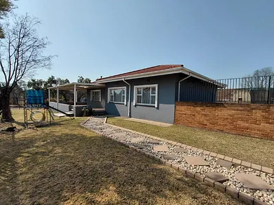 3 Bedroom House For Sale in Boksburg - gKdz.webp