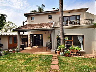3 Bedroom Townhouse For Sale in Randburg - img