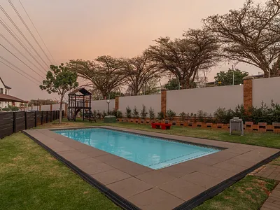 3 Bedroom Apartment For Sale in Edenvale - img
