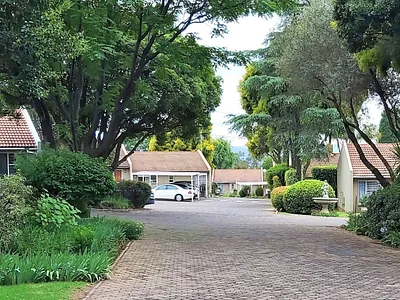 2 Bedroom Townhouse For Sale in Sandton - img
