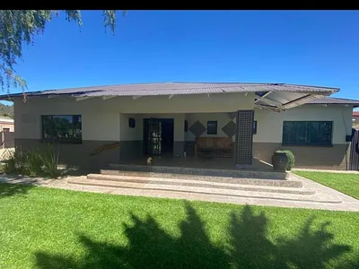 3 Bedroom House For Sale in Klerksdorp - BdYv.webp
