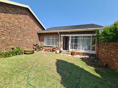 2 Bedroom Townhouse For Sale in Parys - img