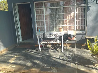 2 Bedroom Townhouse For Sale in Klerksdorp - t58m.webp