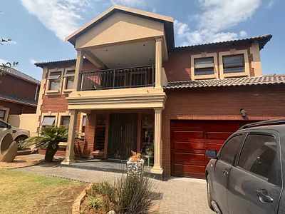 4 Bedroom House For Sale in Boksburg - Qb5Y.webp