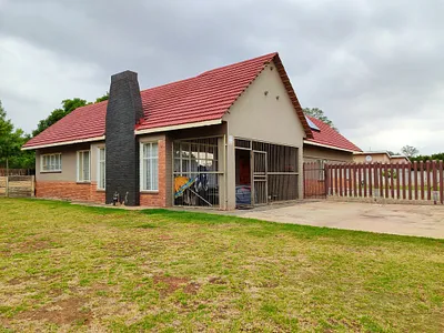3 Bedroom House For Sale in Klerksdorp - V391.webp
