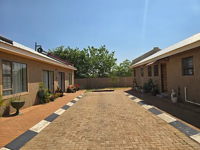 2 Bedroom Apartment For Sale in Klerksdorp - lyWH.webp