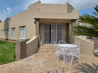 4 Bedroom House For Sale in Jan Cillierspark, Welkom - Sc8l.webp