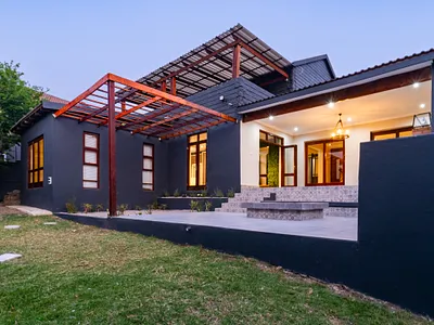 4 Bedroom House For Sale in Roodepoort - jbkQ.webp