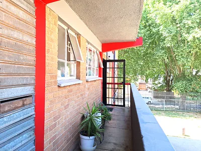 2 Bedroom Apartment For Sale in Johannesburg - o3TZ.webp