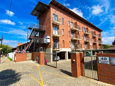 1 Bedroom Apartment For Sale in Roodepoort - img
