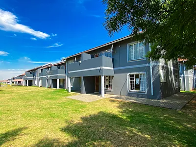 2 Bedroom Apartment For Sale in Boksburg - img