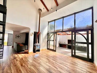 3 Bedroom House To Rent in Cape Town - nAty.webp