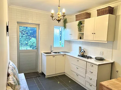 1 Bedroom Apartment To Rent in Cape Town - kidg.webp