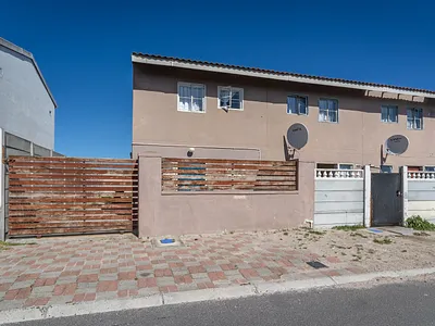 2 Bedroom House For Sale in Cape Town - Ryup.webp