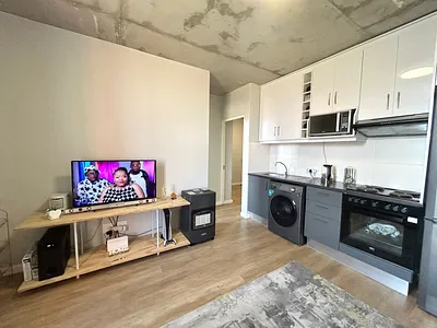 2 Bedroom Apartment To Rent in Cape Town - 0kBi.webp