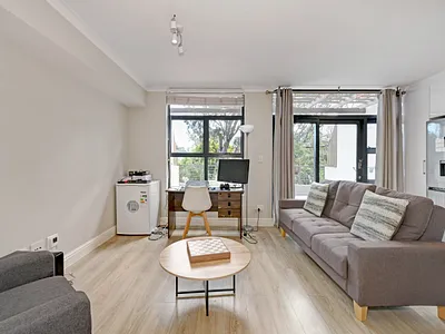 2 Bedroom Apartment For Sale in Cape Town - ZMJC.webp