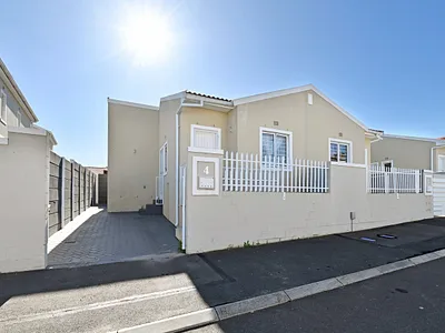 2 Bedroom House For Sale in Milnerton - lGFi.webp