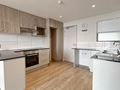 2 Bedroom Apartment To Rent in Cape Town - 28hd.webp