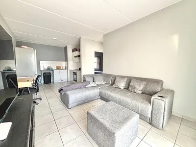 2 Bedroom Apartment To Rent in Blouberg - img
