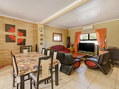 3 Bedroom House For Sale in Blouberg - fUX3.webp