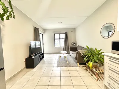 2 Bedroom Apartment To Rent in Blouberg - 2d33.webp