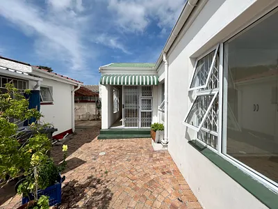 1 Bedroom Apartment To Rent in Cape Town - img
