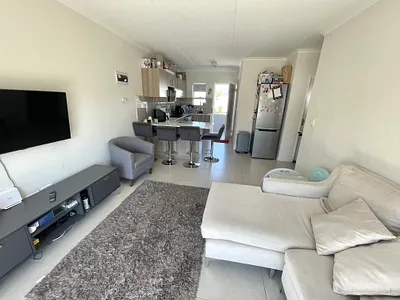 2 Bedroom Apartment To Rent in Cape Town - qzpp.webp
