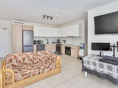 2 Bedroom Apartment To Rent in Milnerton - iSm2.webp
