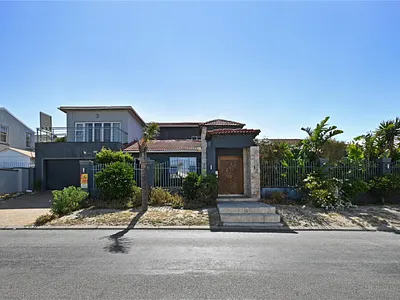 5 Bedroom House For Sale in Blouberg - img