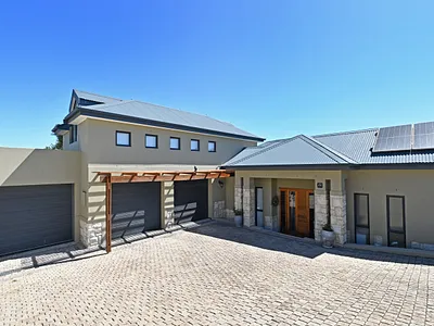 4 Bedroom House For Sale in Melkbosstrand - 3x5Y.webp