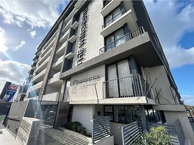 1 Bedroom Apartment To Rent in Cape Town - qggd.webp