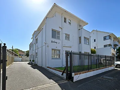 2 Bedroom Apartment To Rent in Cape Town - IcJo.webp
